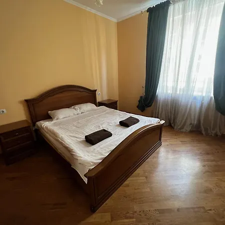 House з кондиціонером